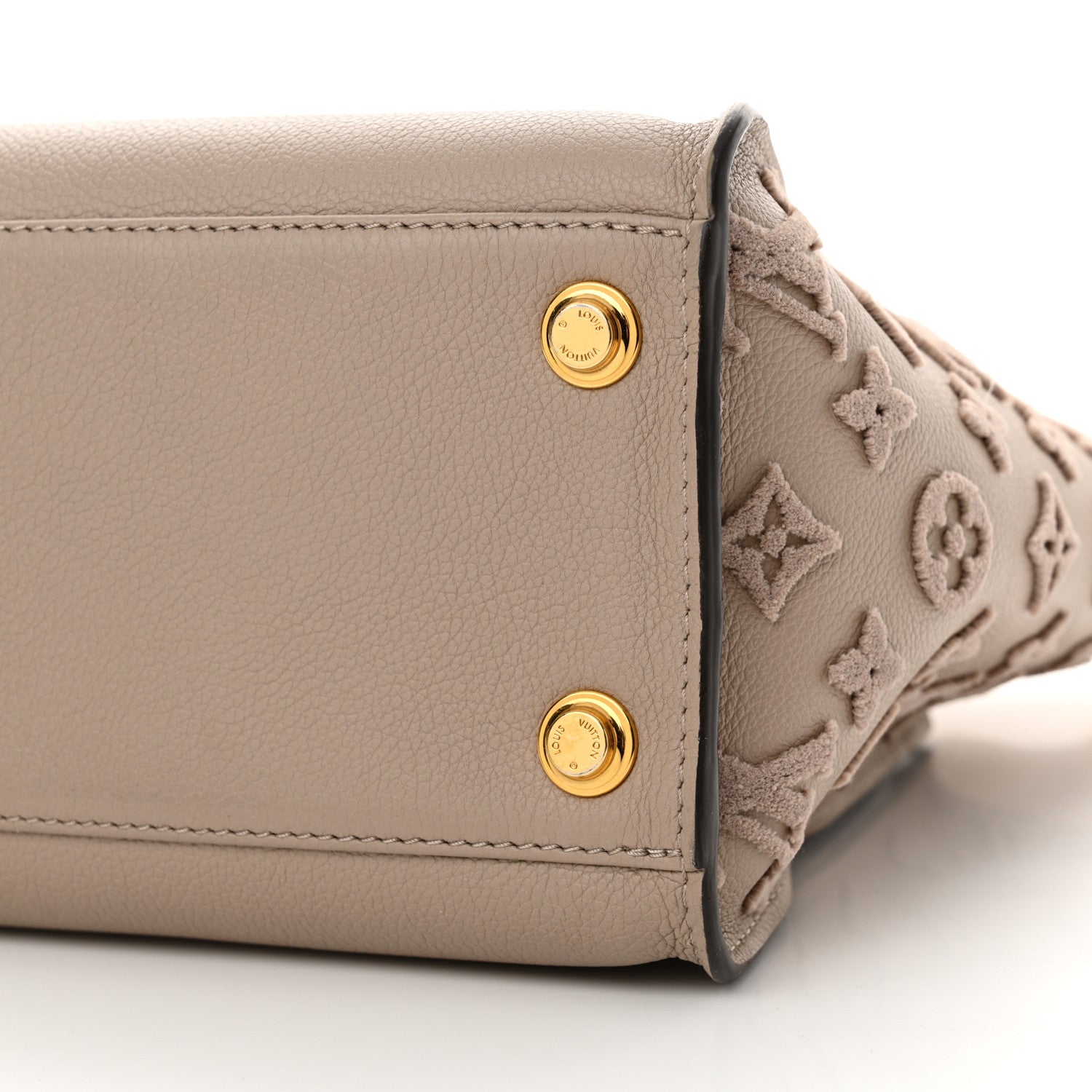Louis Vuitton Calfskin Monogram Tufting On My Side Galet 9 of 10