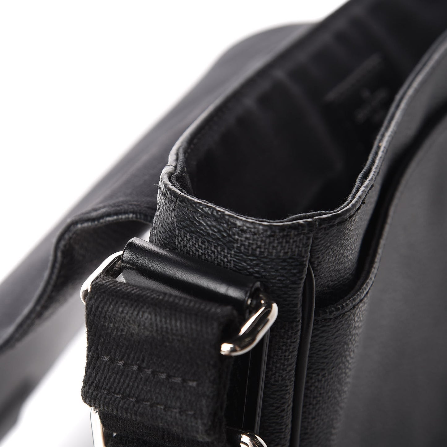 Damier Graphite District MM