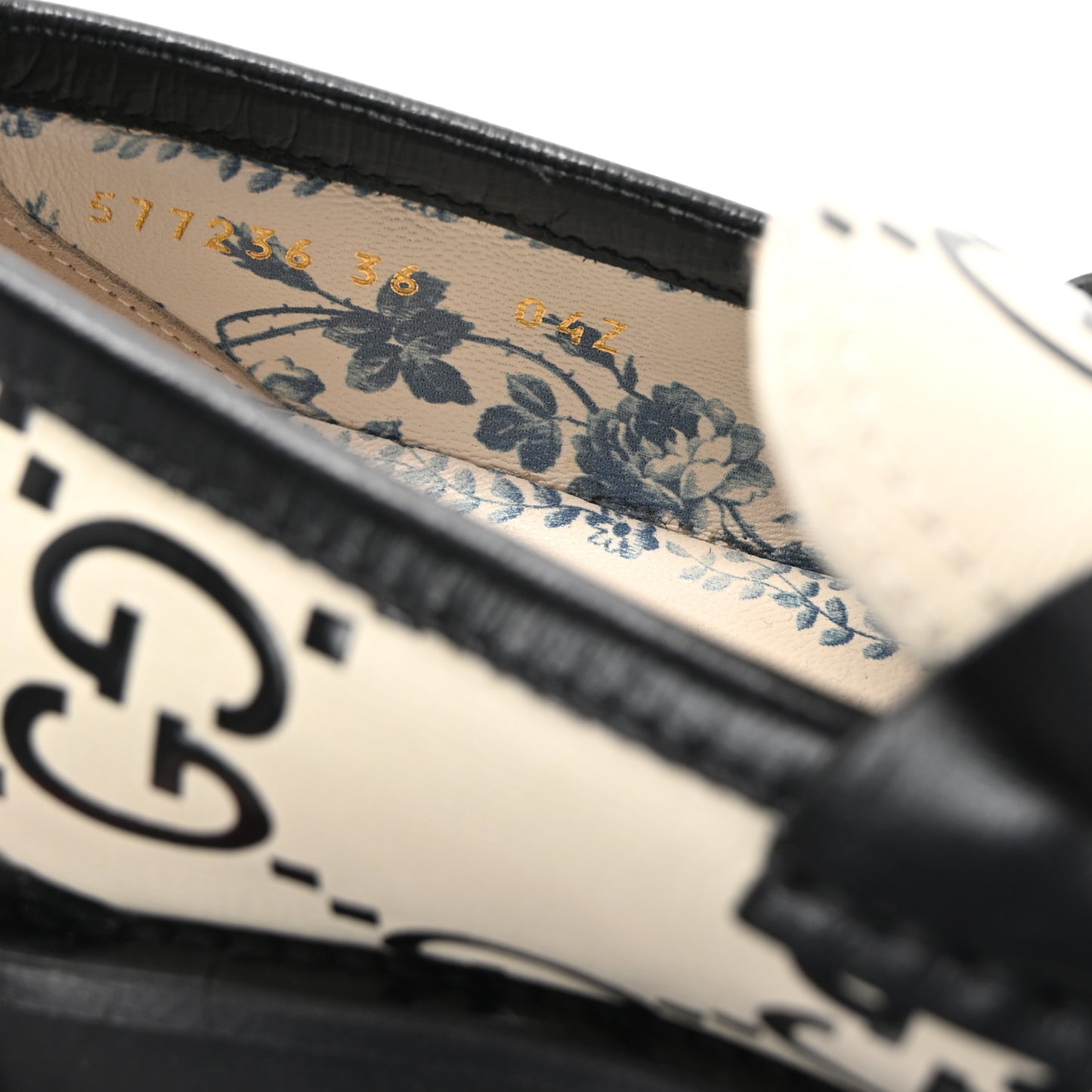 Azalea Calfskin GG Monogram Bi-Color Debossed Womens Harald Horsebit 25mm Platform Loafers 36 Mystic White Black