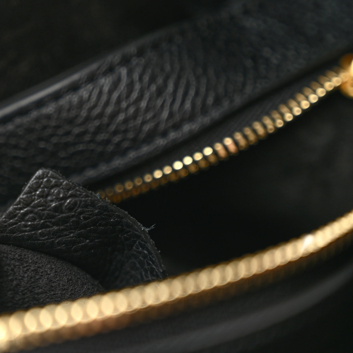 Soft Grained Calfskin Small Belt Cabas Phantom Black
