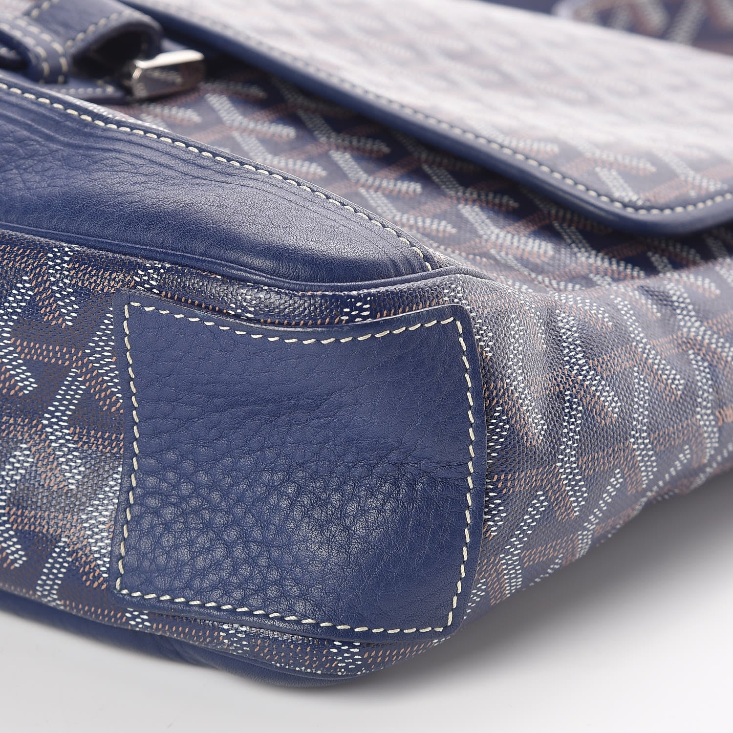 Goyard Chevron Grand Blue MM Marine 9 of 9