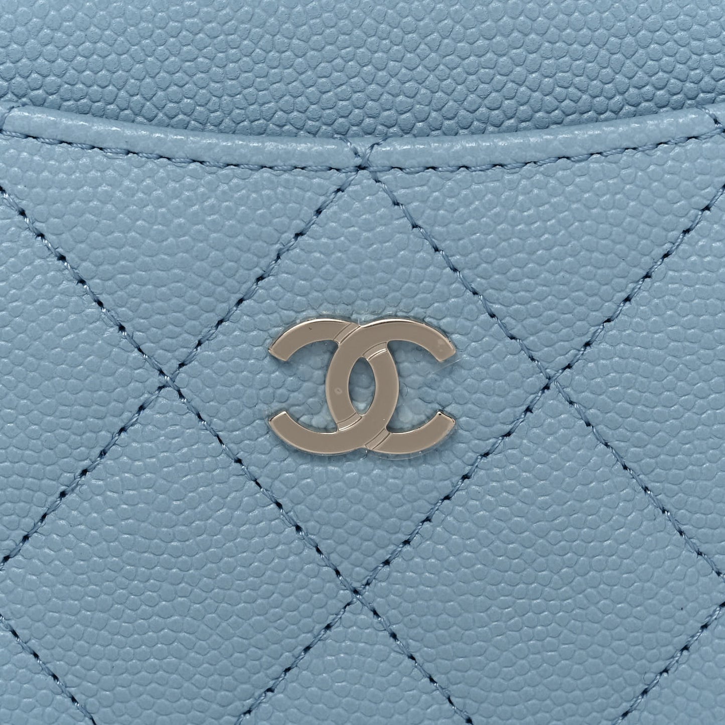 Caviar Quilted Card Holder Light Blue