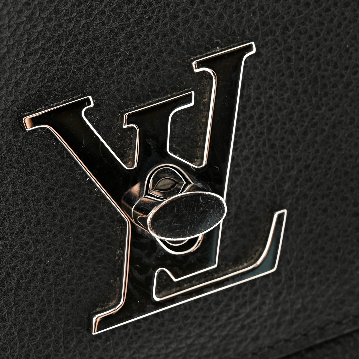 Louis Vuitton Soft Calfskin Lockme Ever Black 10 of 10