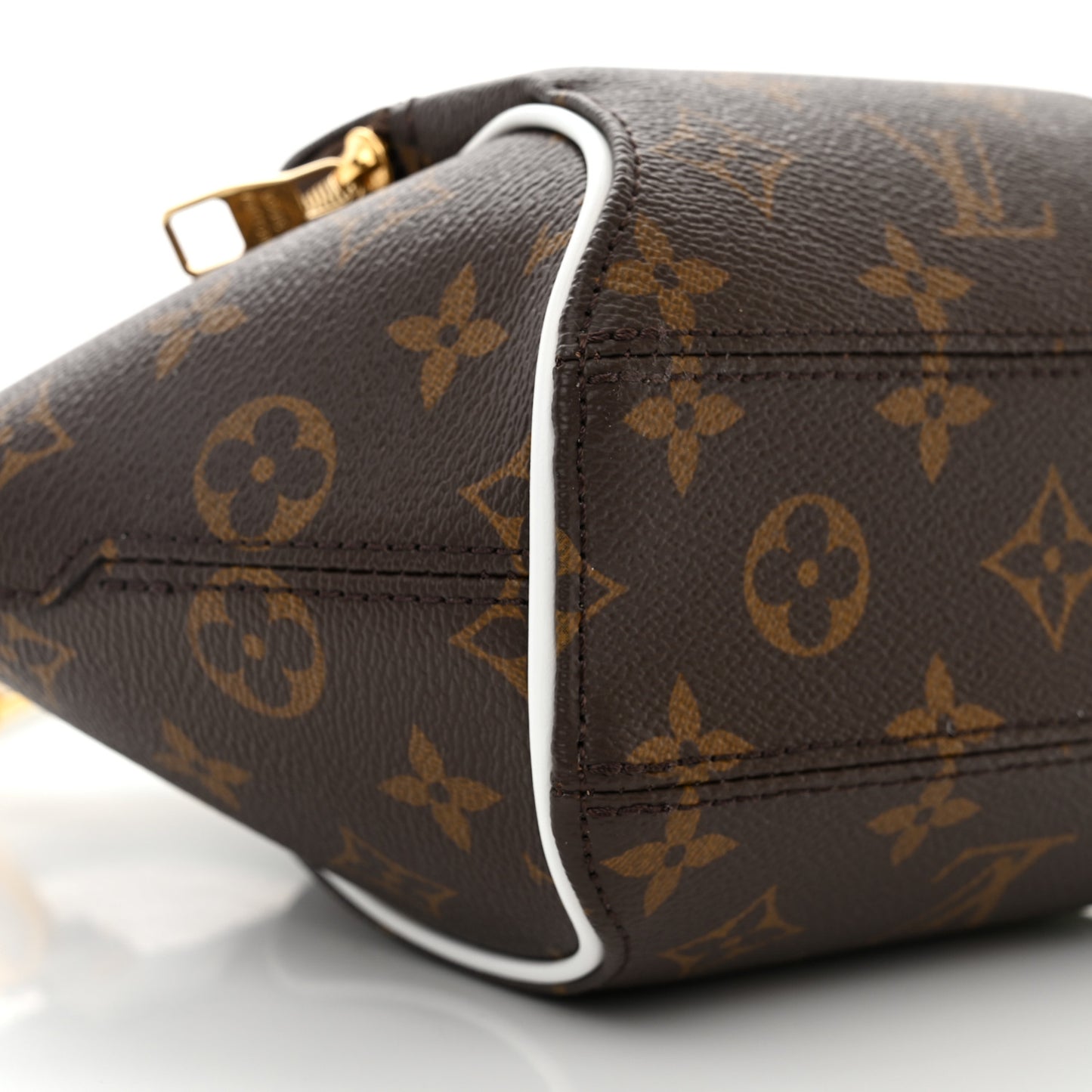 Monogram LV Match Ellipse BB White