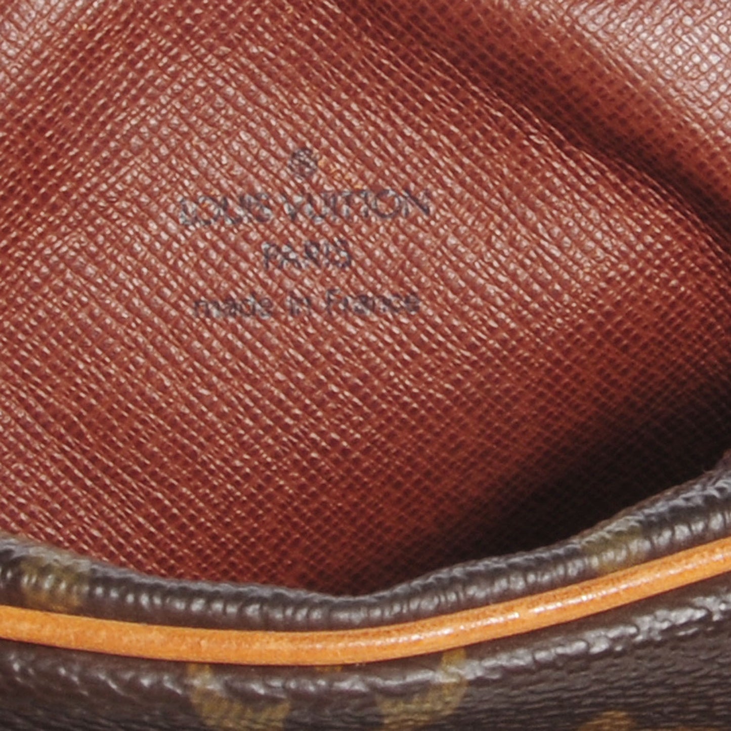 Monogram Amazone