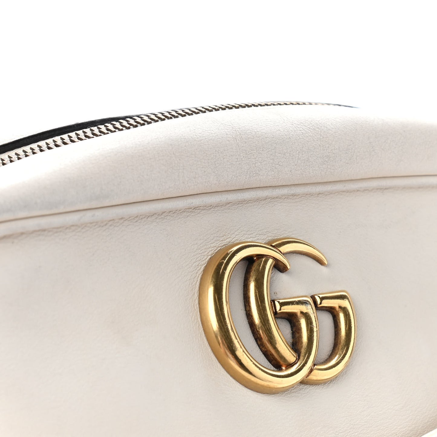 Calfskin Matelasse Medium GG Marmont Chain Shoulder Bag Mystic White