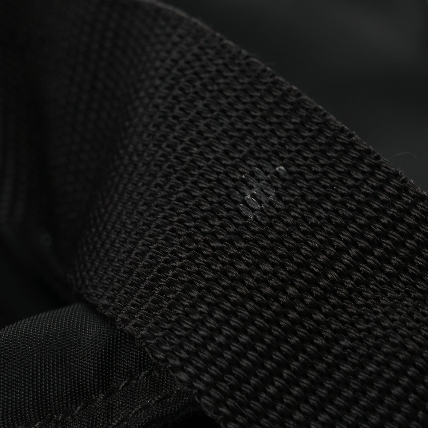 Tessuto Nylon Saffiano Small Vela Messenger Black