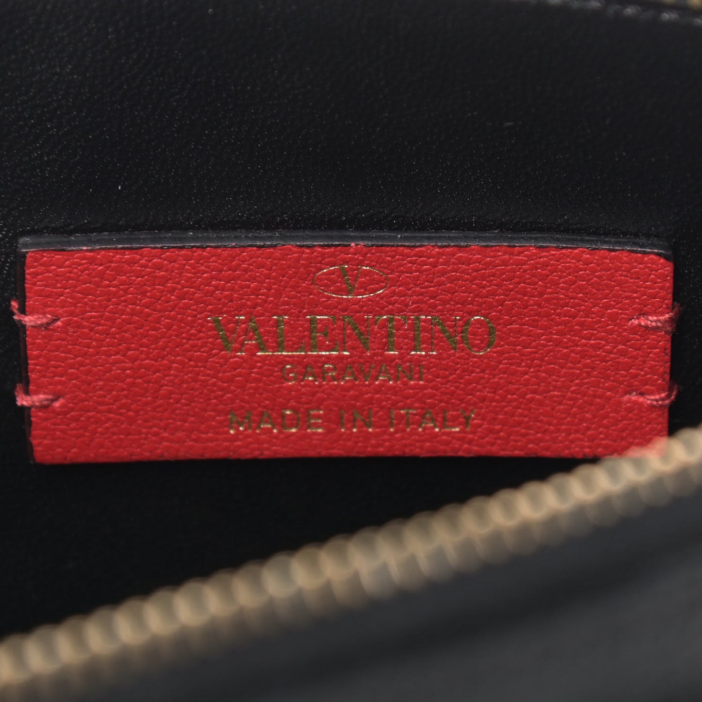 Grained Calfskin VSling Pouch Black
