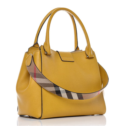 Burberry Soft Grain Calfskin Medium Buckle Tote Bright Straw 4 of 11