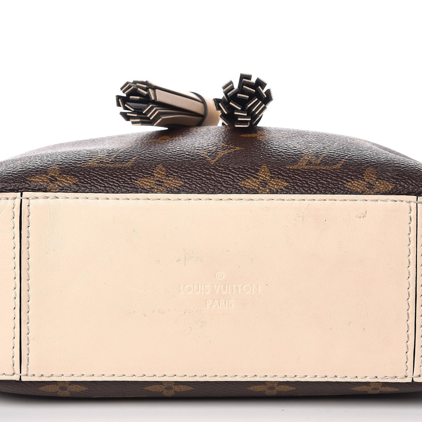 Monogram Saintonge Creme