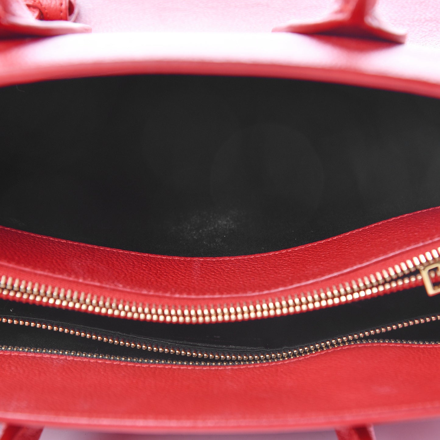 Grained Calfskin Sac De Jour Lipstick Red