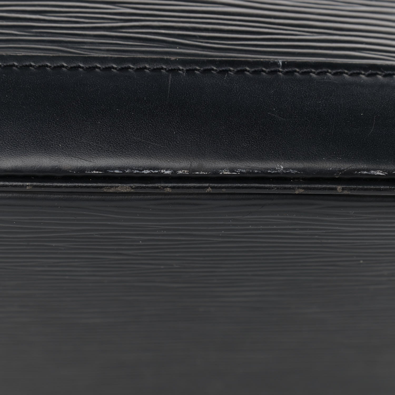 Louis Vuitton Epi Alma PM Black 14 of 17