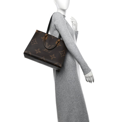 Louis Vuitton Reverse Monogram Giant Onthego MM 2 of 9