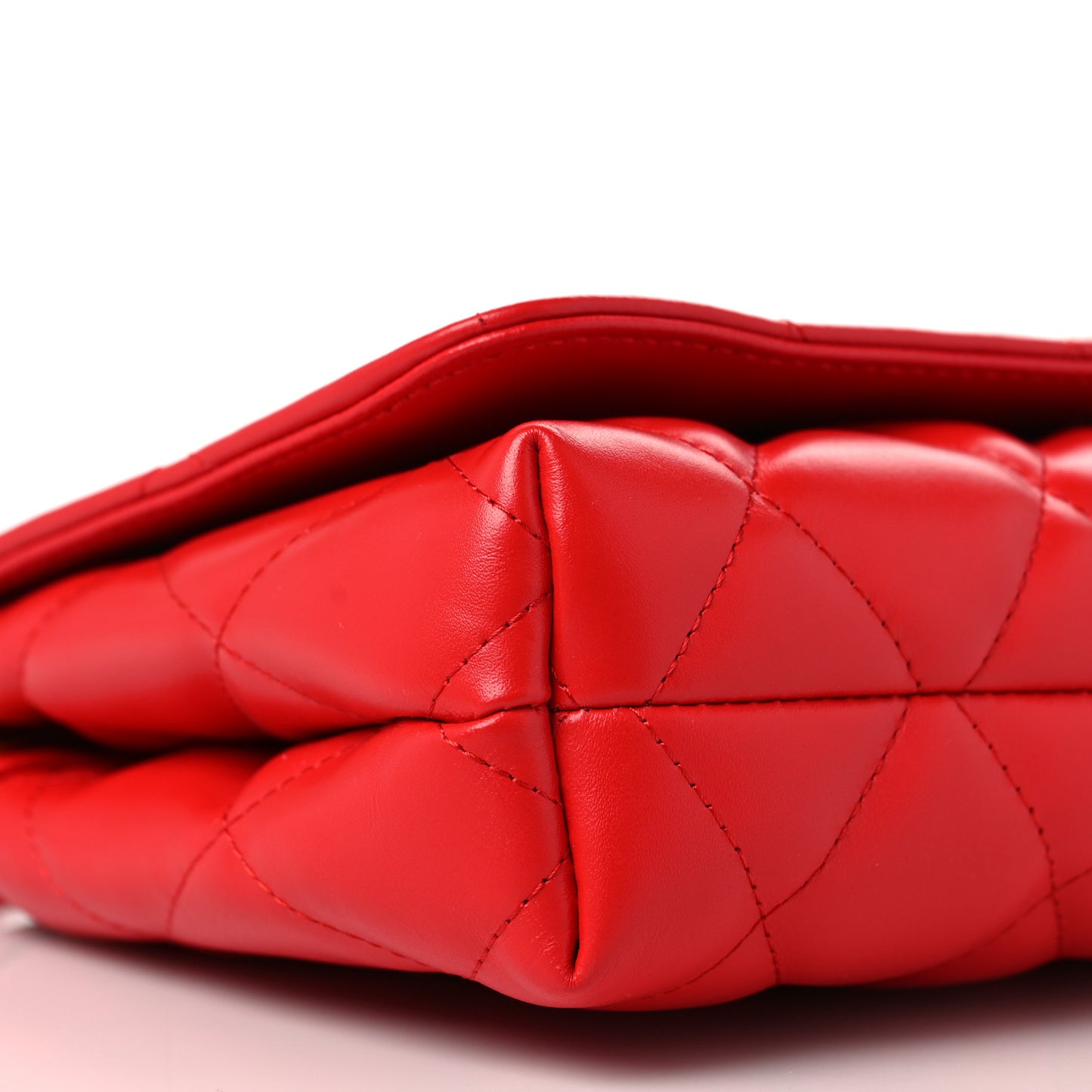 Nappa Calfskin Quilted Medium Touch B Shoulder Bag Bright Red