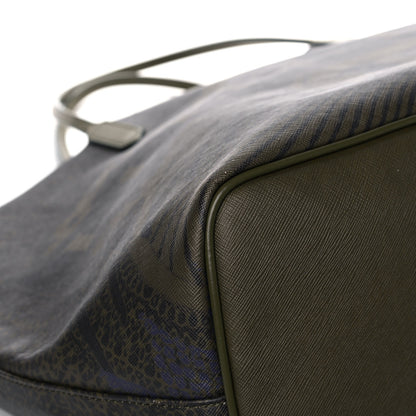 Givenchy Textured Coated Canvas I Feel Love Print Large Antigona Tote Green 7 of 17