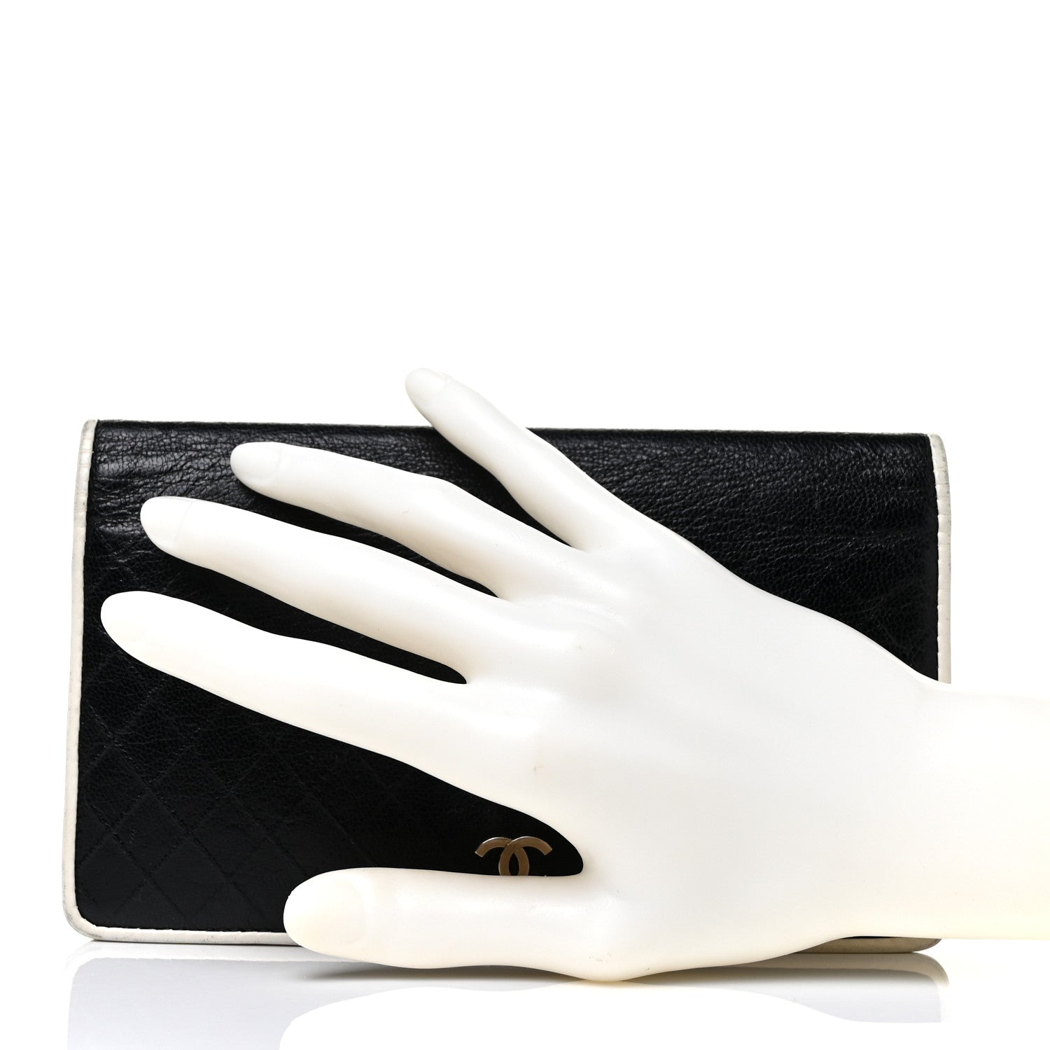 Chanel Calfskin Diamond Stitched Yen Wallet Dark Navy Blue 2 of 9