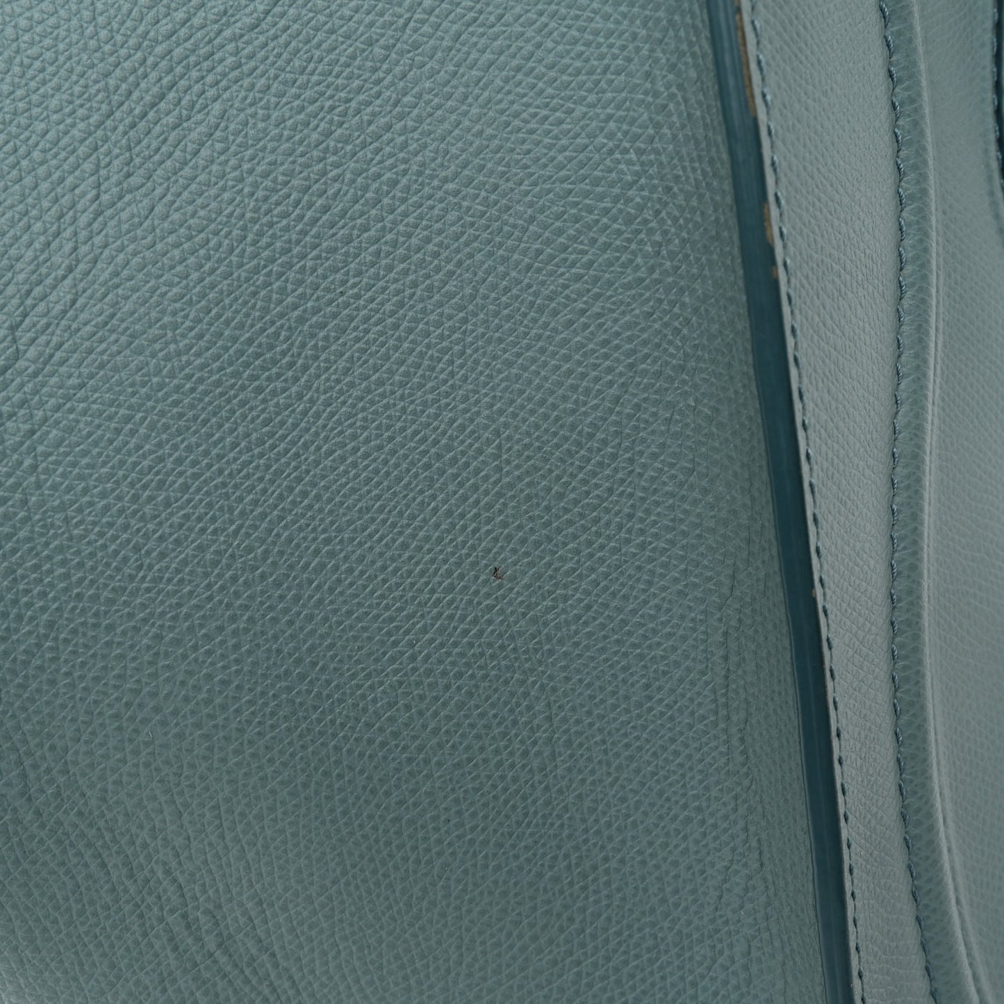Baby Grained Calfskin Medium Phantom Luggage Glacier