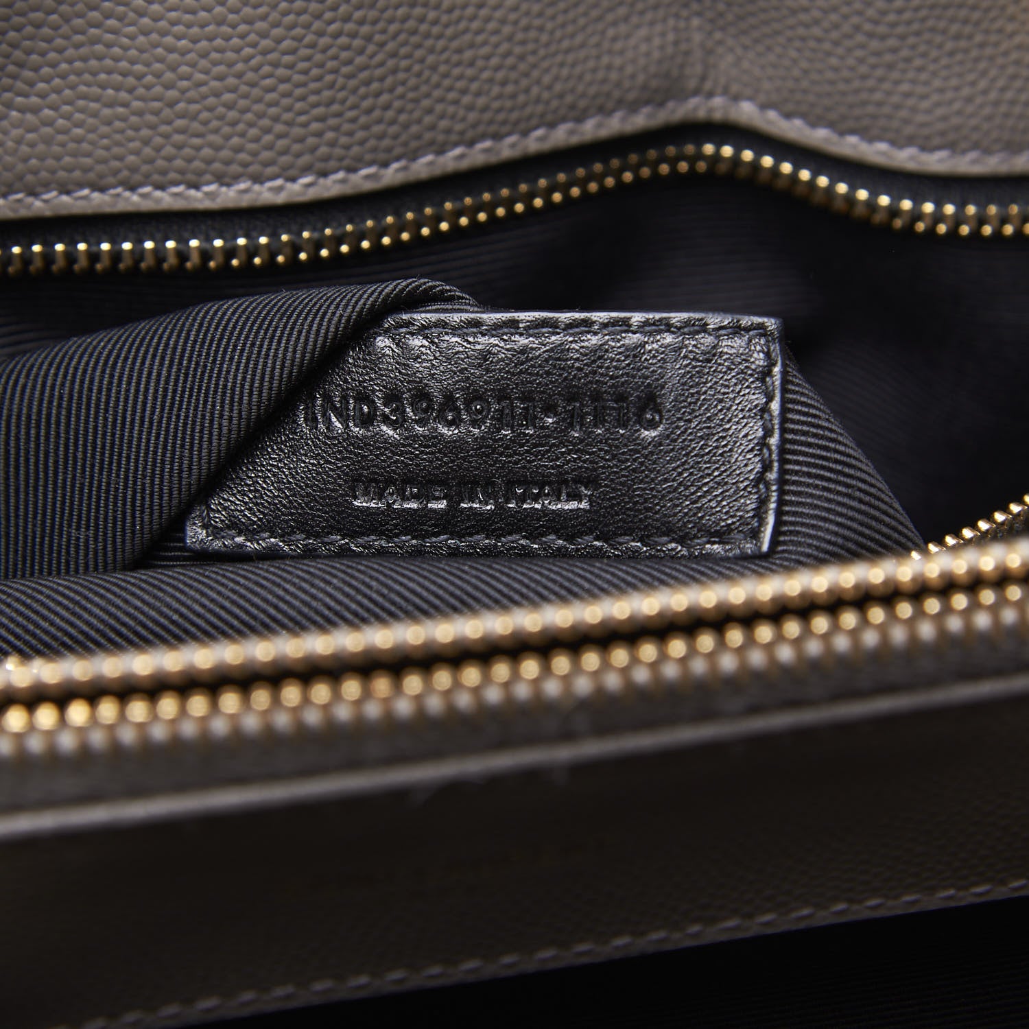 Saint Laurent Grain De Poudre Matelasse Chevron Monogram Shopping Bag Fog 12 of 14