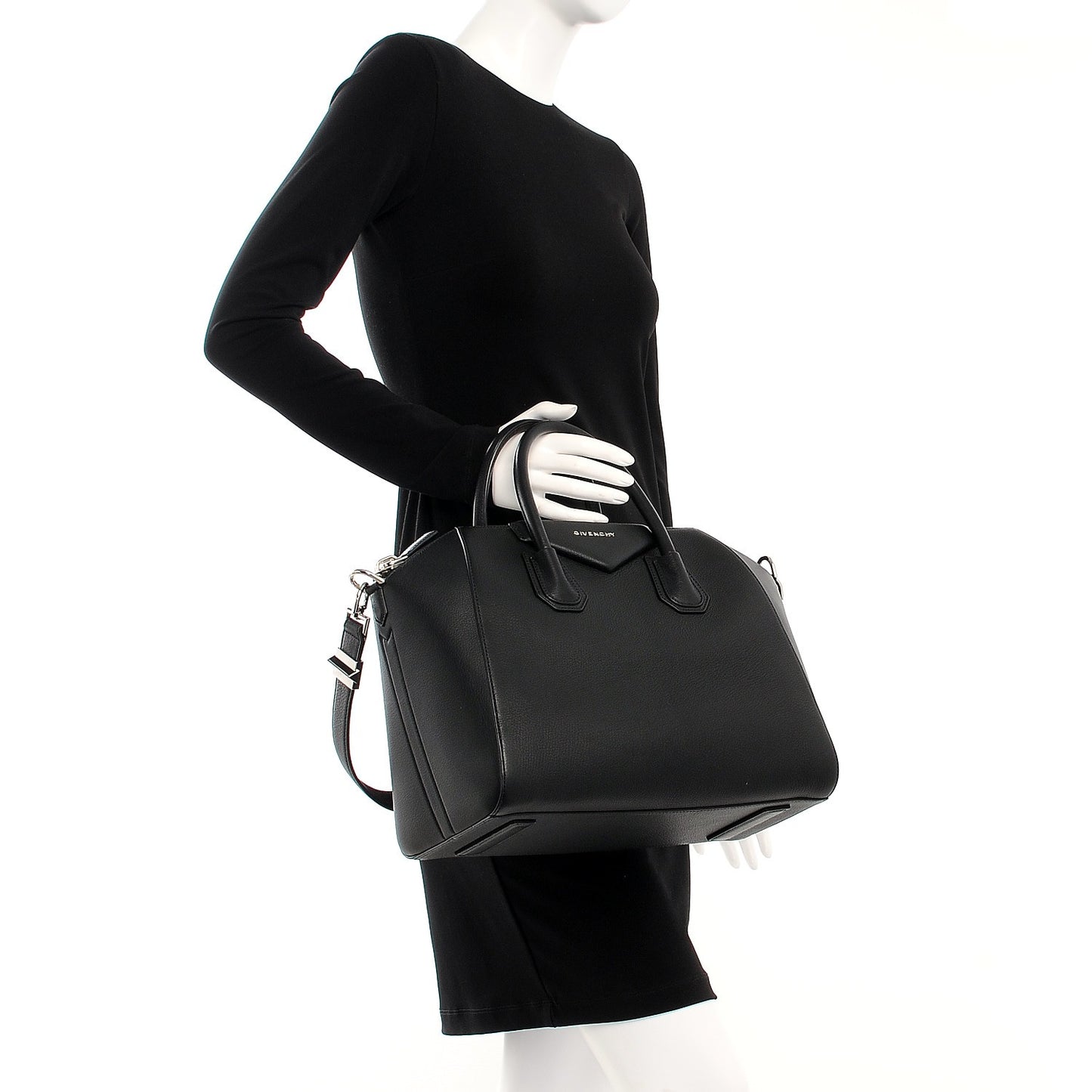 Sugar Goatskin Medium Antigona Black