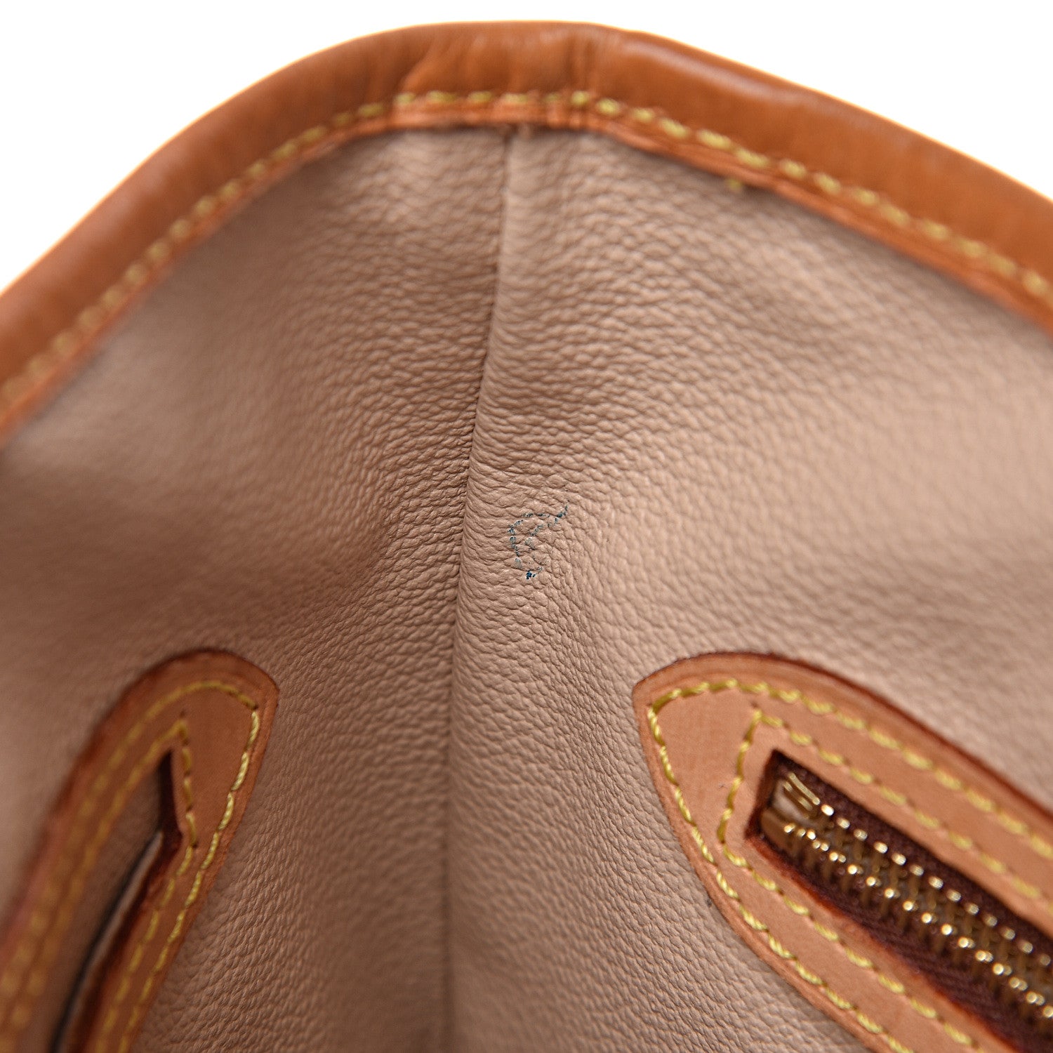 Louis Vuitton Monogram Petit Bucket 23 12 of 18