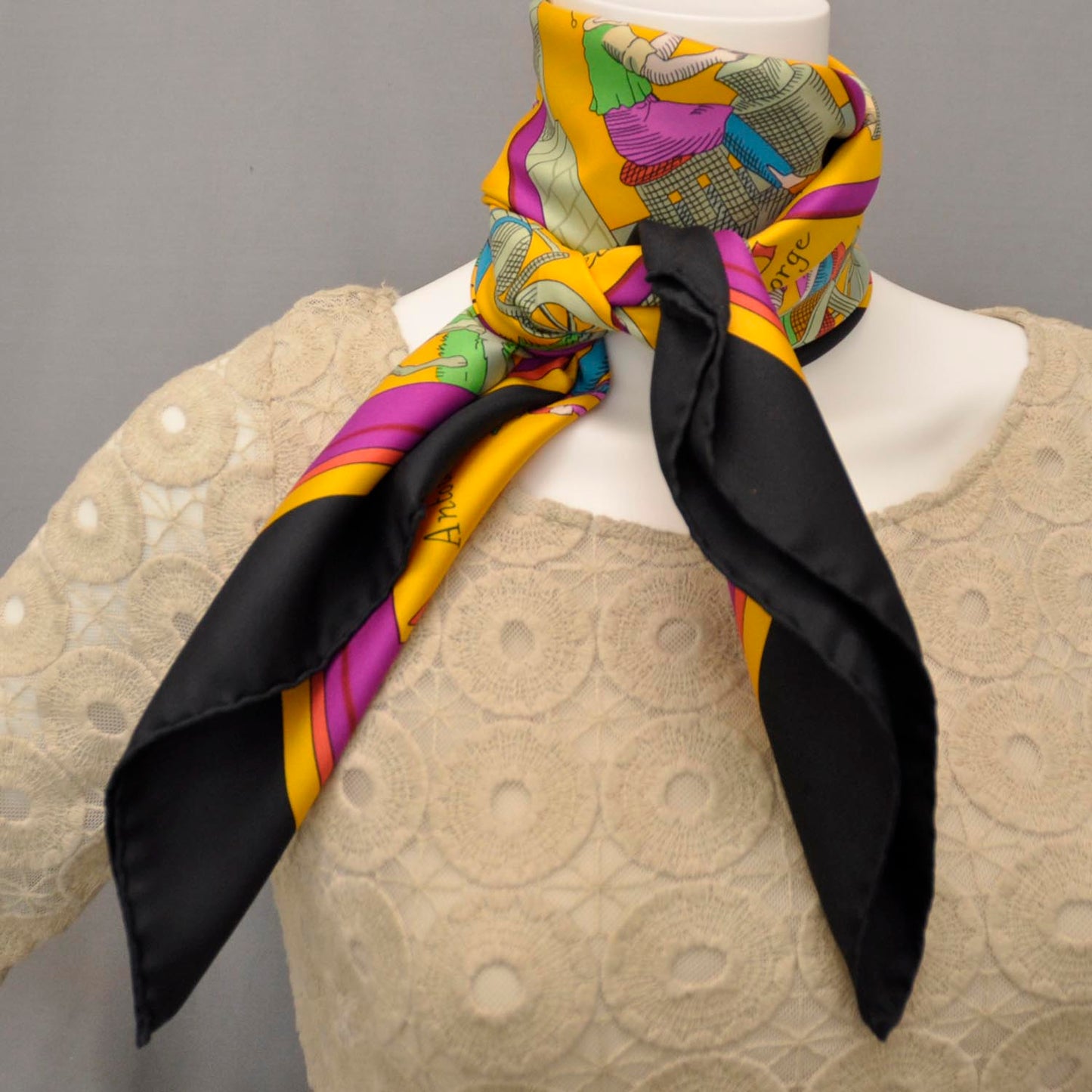 Silk Alphabet de Metiers Scarf 90