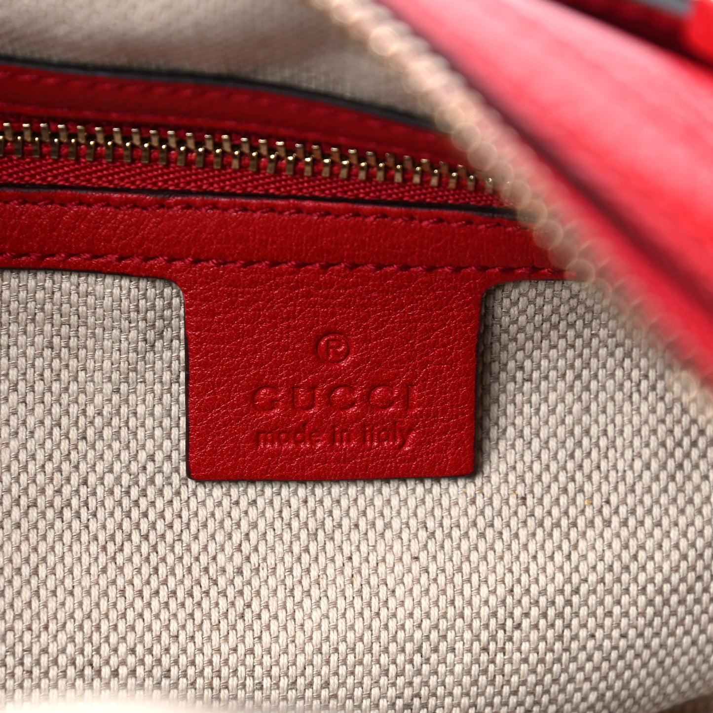 Pebbled Calfskin Medium Soho Chain Hobo Red