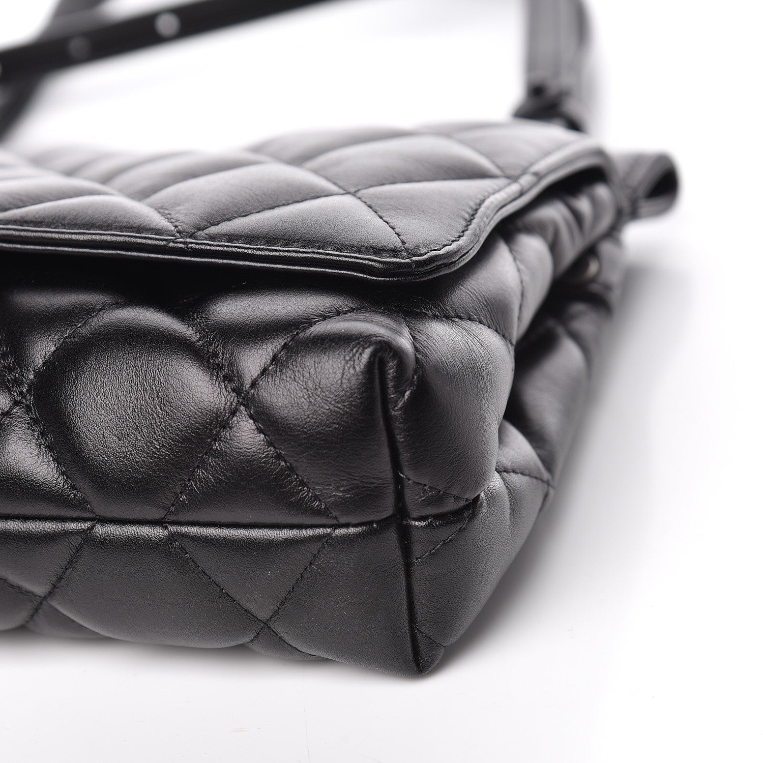 Balenciaga Nappa Calfskin Matelasse Medium B Logo Bag Black 10 of 12