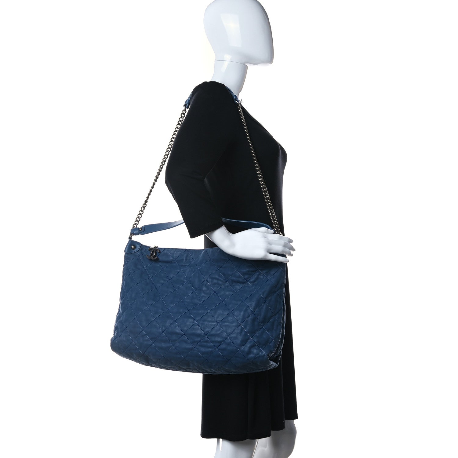Chanel Iridescent Calfskin Quilted Daily Hobo Blue 2 of 10