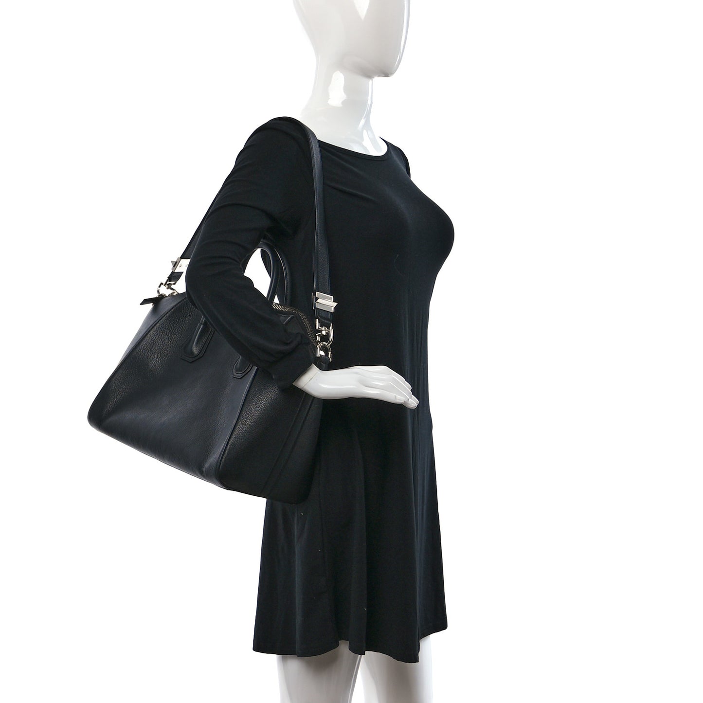 Sugar Goatskin Medium Antigona Black