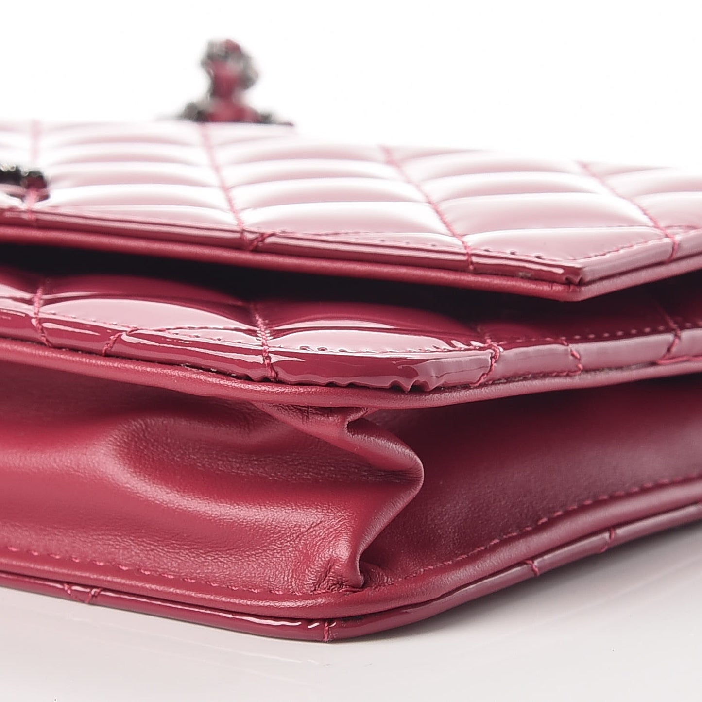 Patent Quilted Brilliant Wallet On Chain WOC Dark Pink