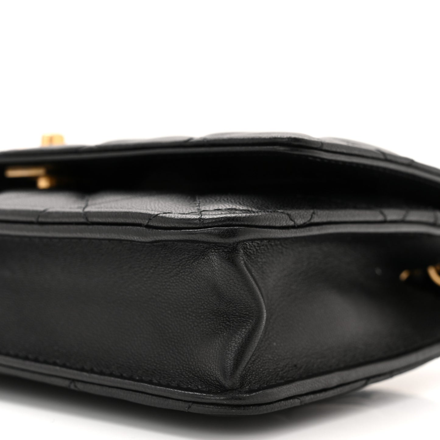 Lambskin Quilted CC Pearl Crush Wallet on Chain WOC Black