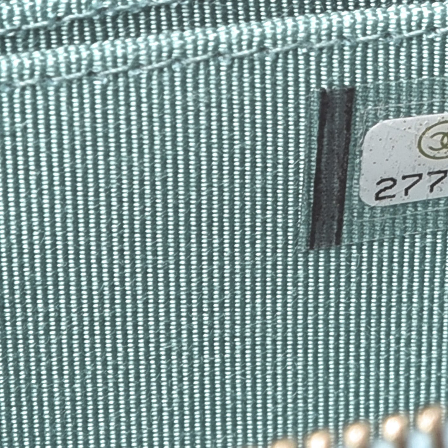 Caviar Flat Chevron Quilted Zip Coin Purse Green