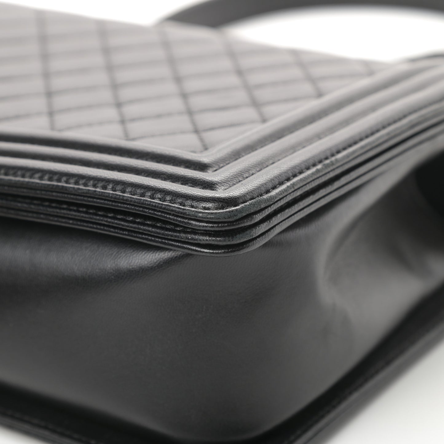 Lambskin Quilted New Medium Boy Flap Black