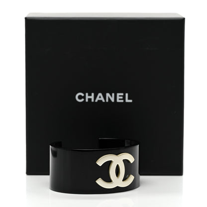 Chanel Resin CC Cuff Gold Black 5 of 5
