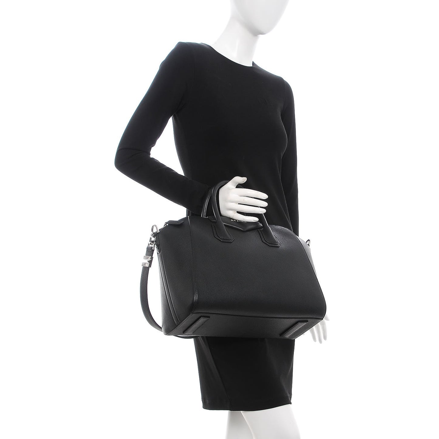 Sugar Goatskin Medium Antigona Black