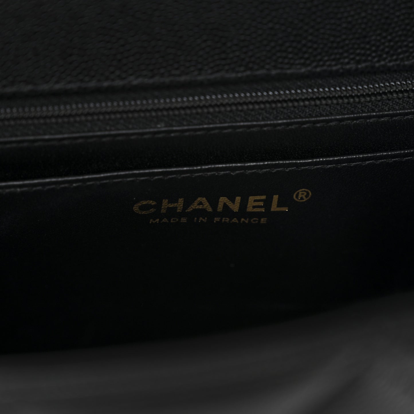 Caviar Quilted Medium Retro Twist Top Handle Flap Black