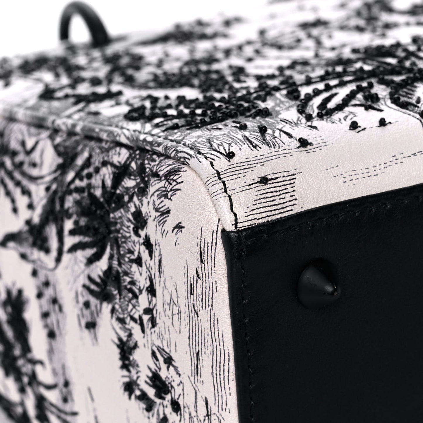 Ultra Matte Embroidered Medium Lady Dior Black