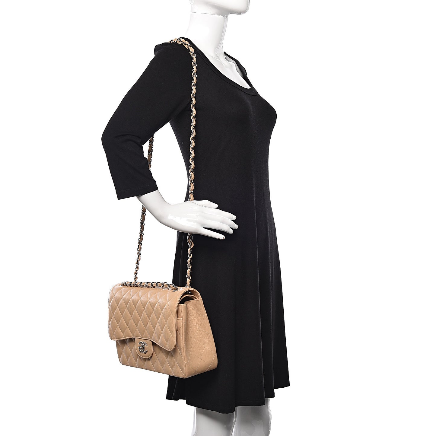 Caviar Quilted Jumbo Double Flap Beige Clair