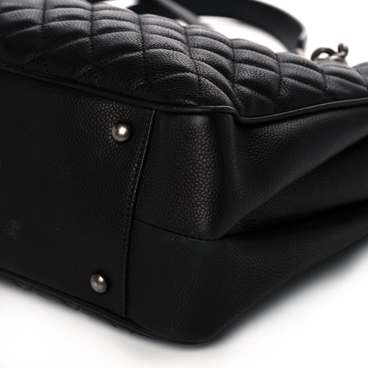 Caviar Quilted Medium Rock In Rome Tote Black