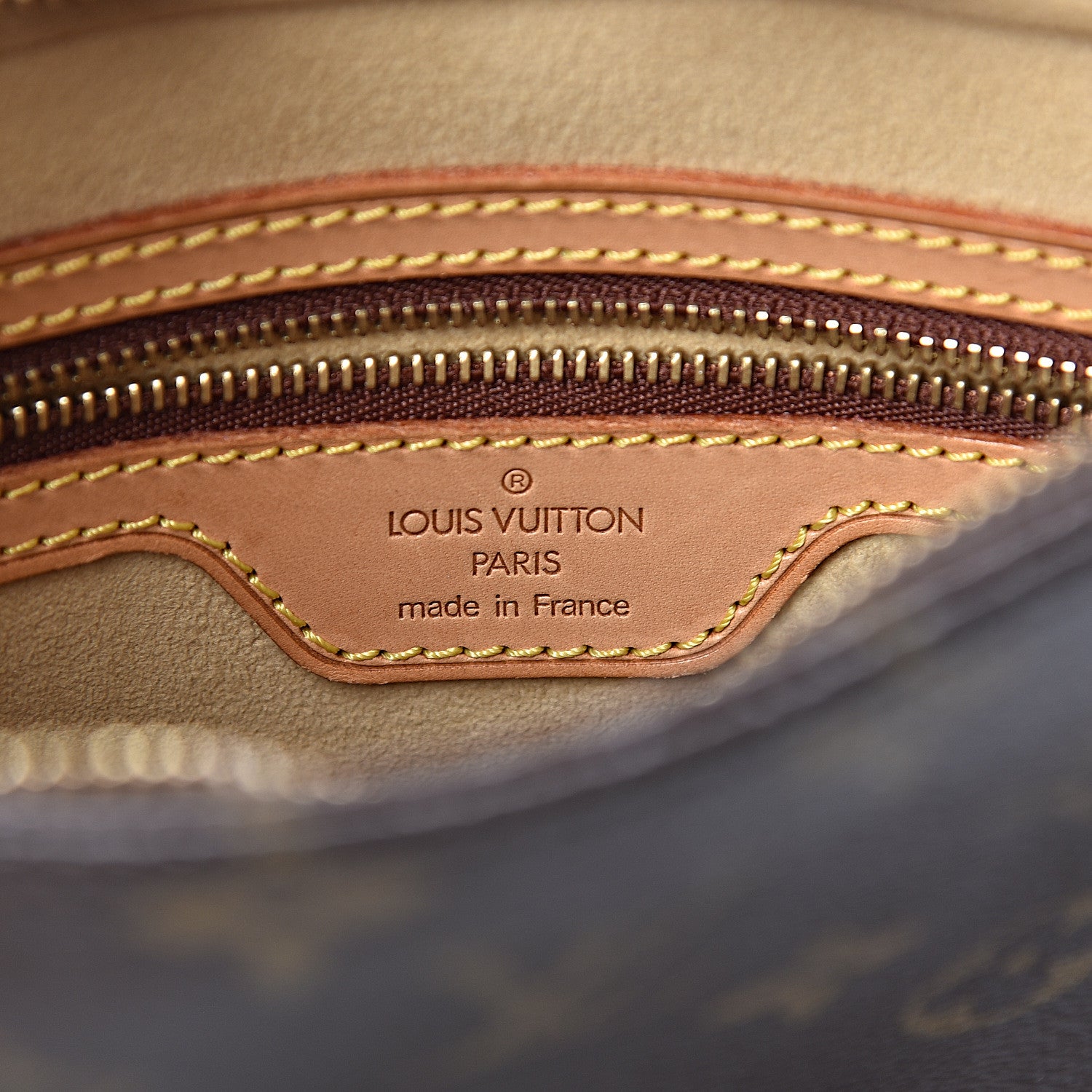 Louis Vuitton Monogram Looping MM 6 of 12