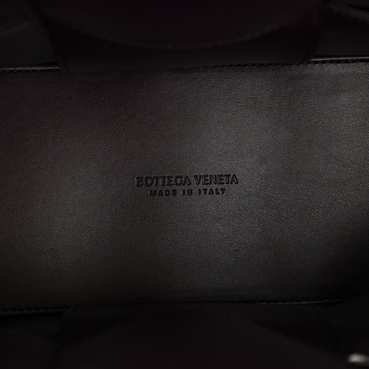 Foulard Intrecciato Pleated Medium Arco Tote Dark Mystic