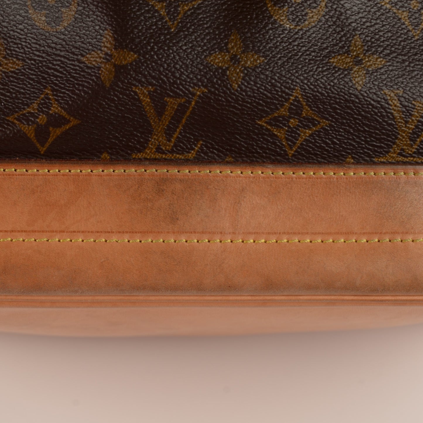 Monogram Noe