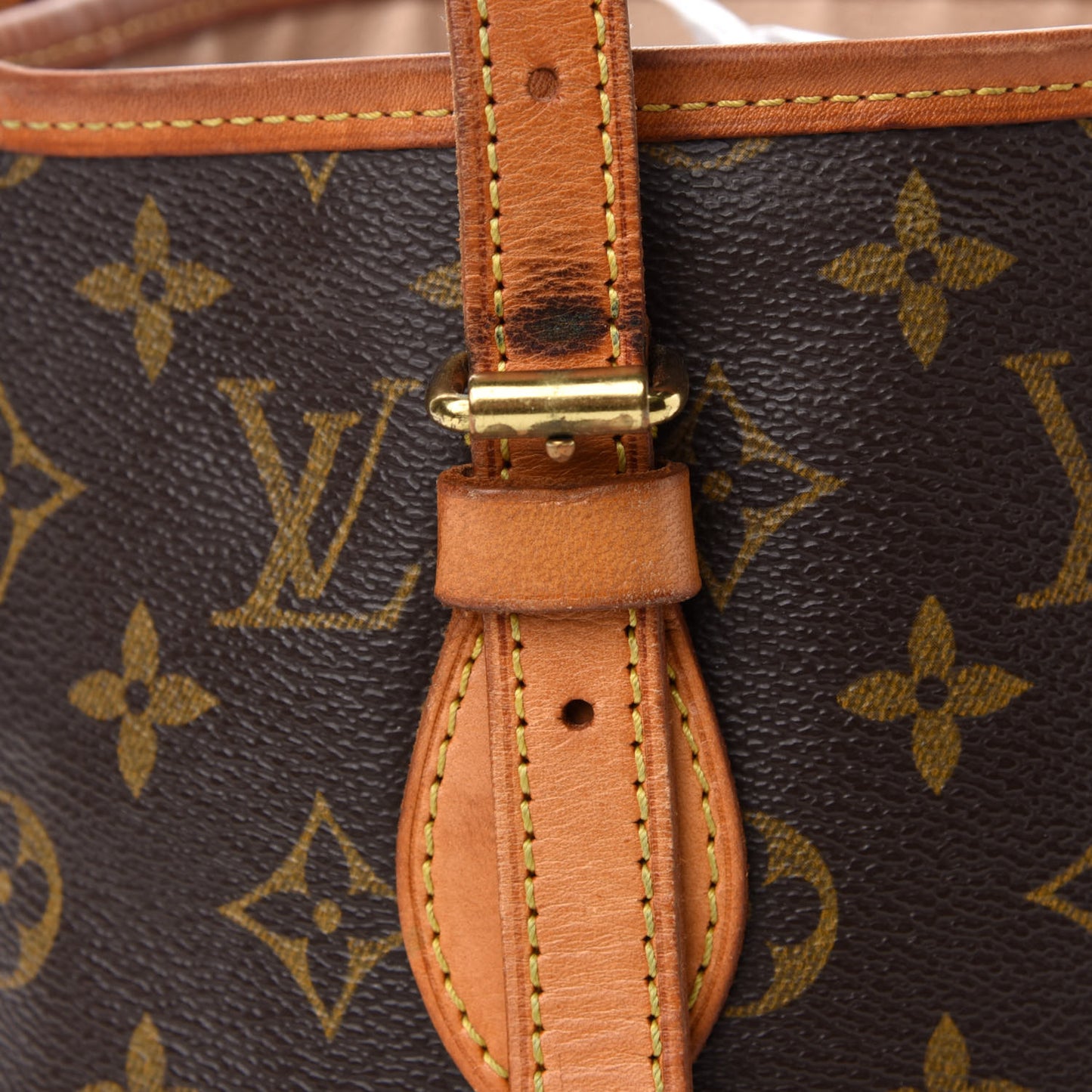 Monogram Petit Bucket 23