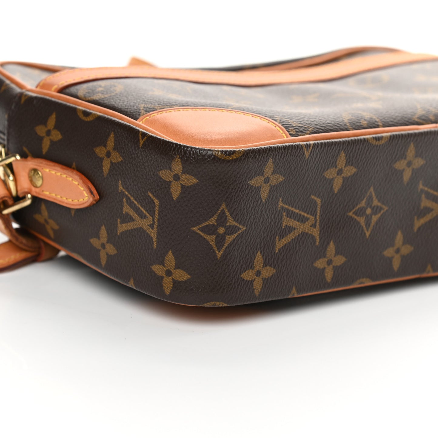 Monogram Trocadero 27