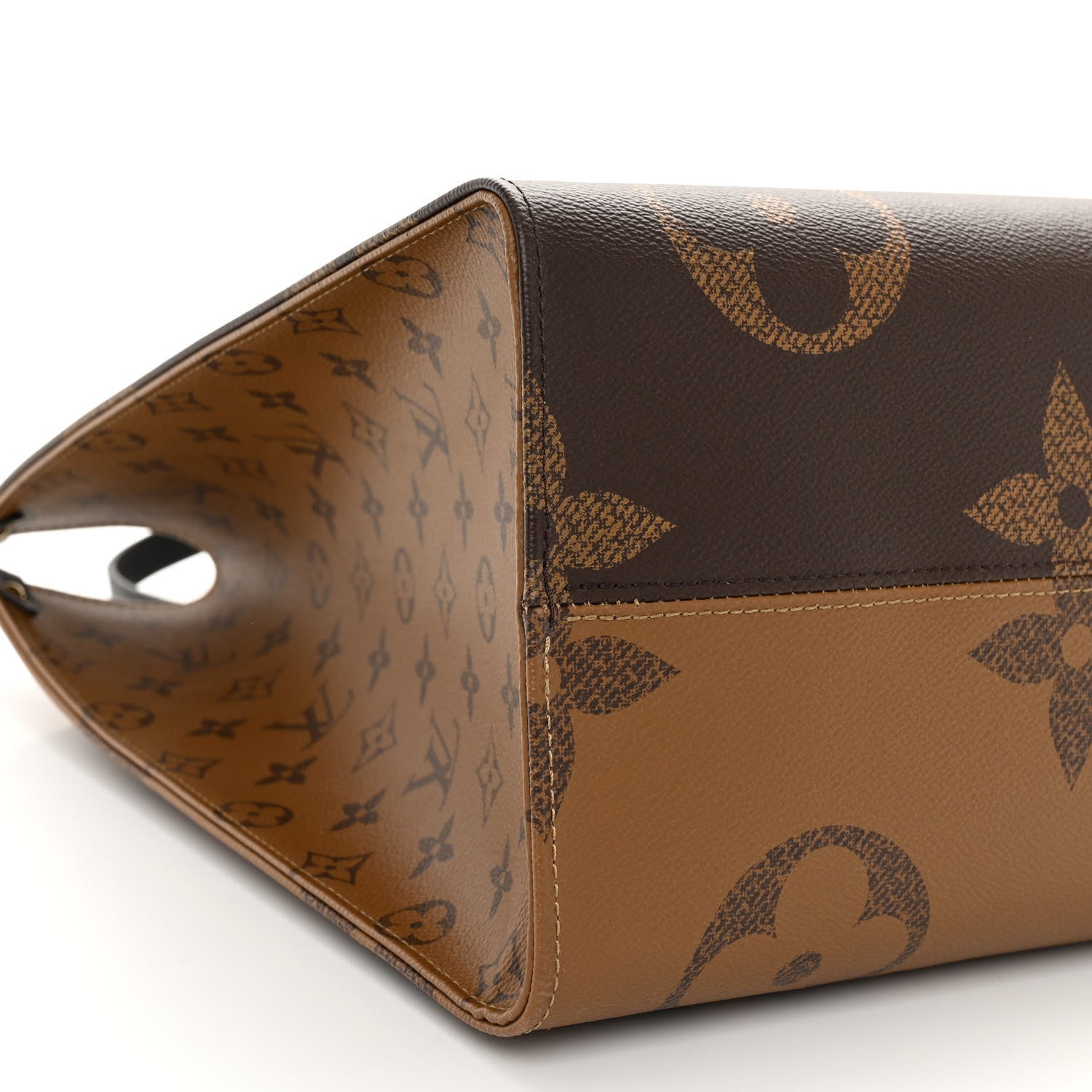 Louis Vuitton Reverse Monogram Giant Onthego GM 9 of 10