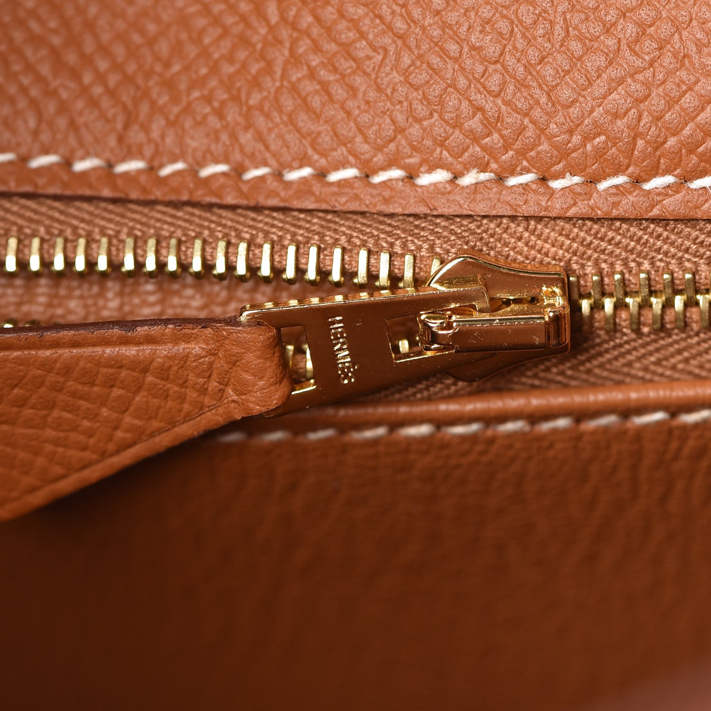 Epsom Kelly Sellier 28 Gold