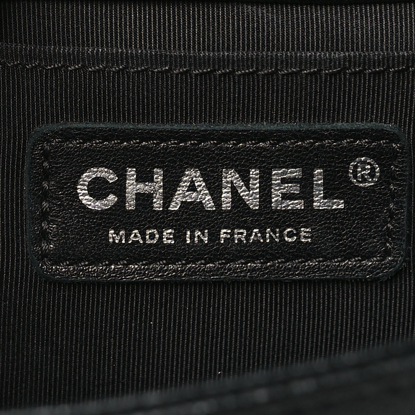 Caviar Quilted Medium Boy Flap Black