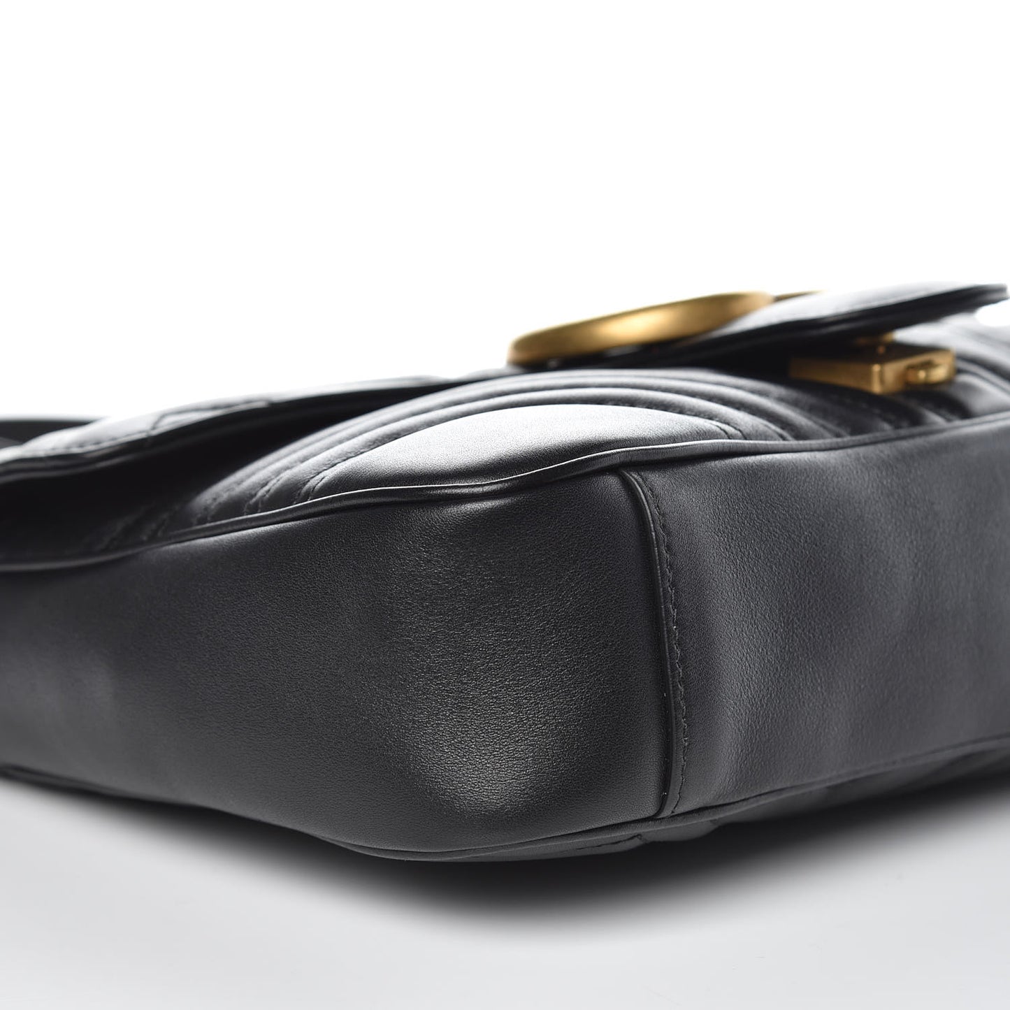 Calfskin Matelasse Medium GG Marmont Shoulder Bag Black