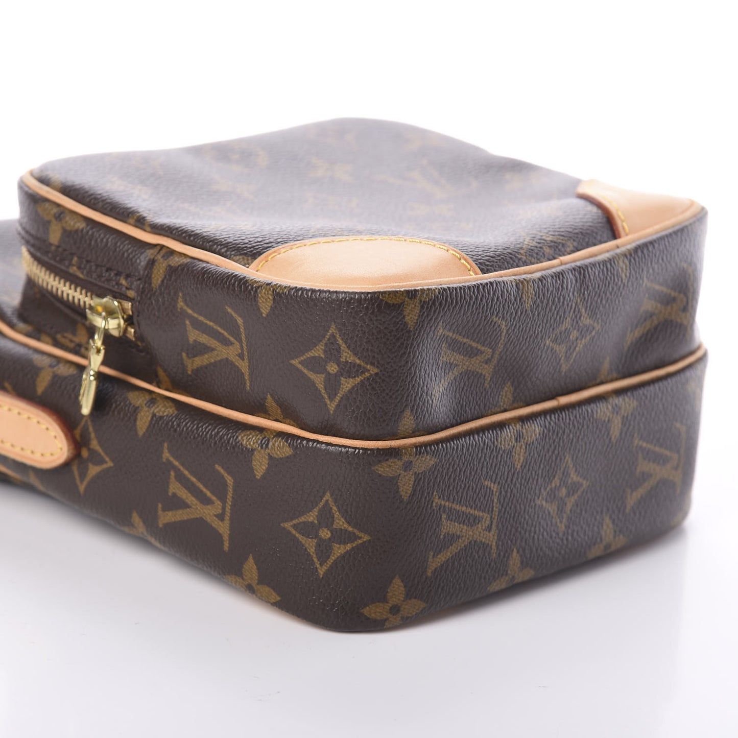 Monogram Amazone