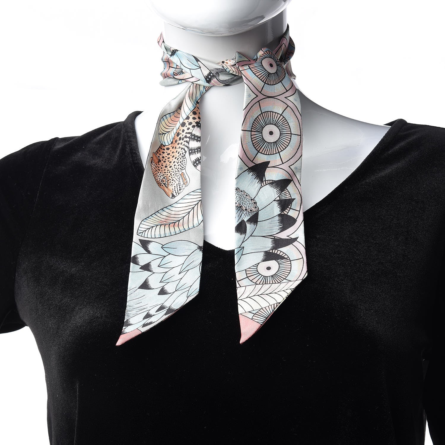 Hermes Silk The Savana Dance Twilly Vert Amande Rose 2 of 5